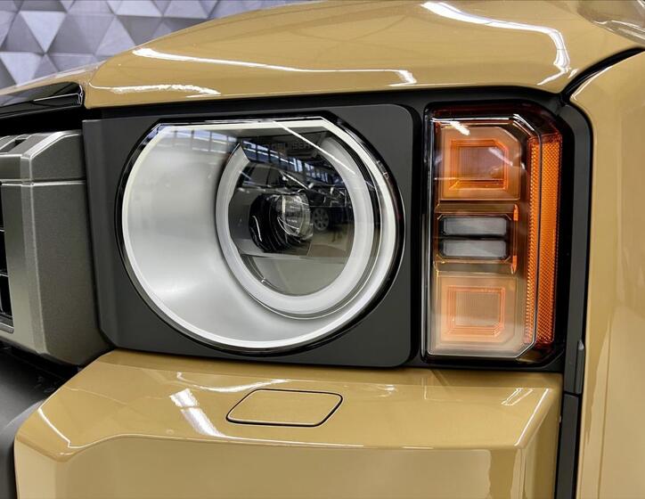 Toyota Land Cruiser 7