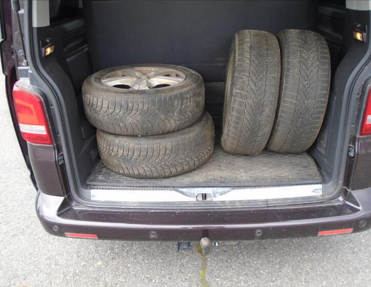 Volkswagen Multivan 13