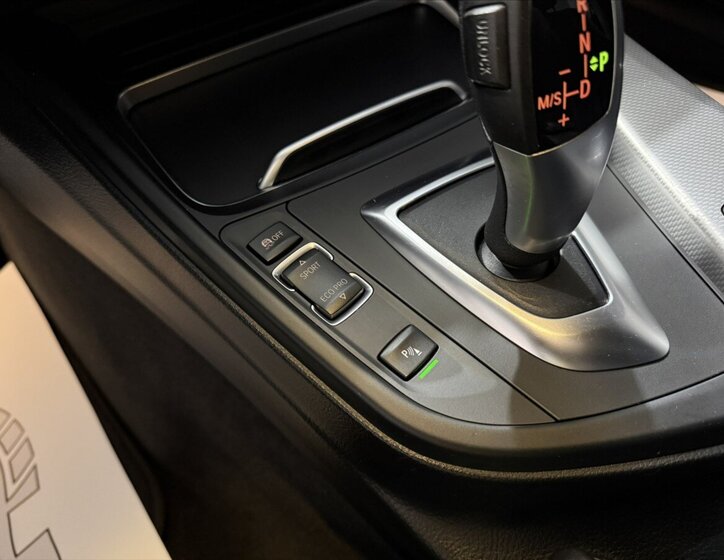 BMW Řada 4 Sedan / Limuzína 2,0 l 135 kw