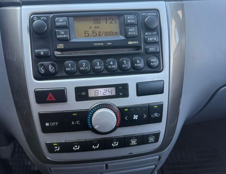 Toyota Avensis Verso MPV 2,0 l 85 kw