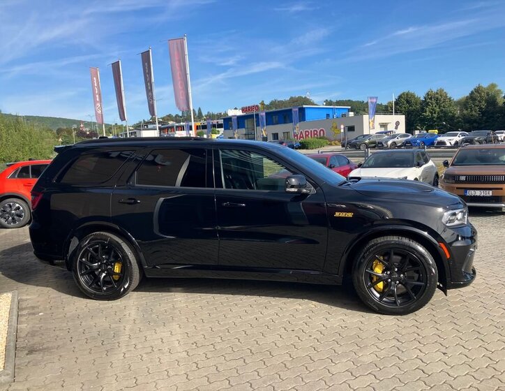 Dodge Durango 4