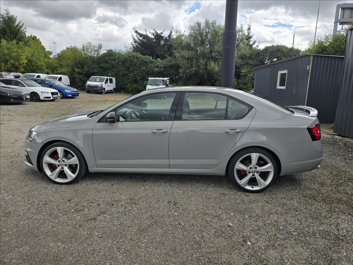 Škoda Octavia Sedan / Limuzína 2,0 l 135 kw