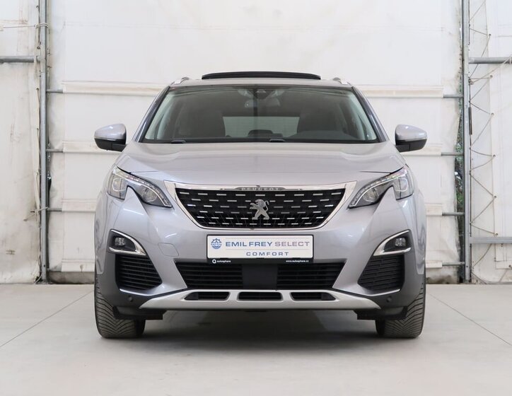 Peugeot 5008 SUV / Terénní 1,2 l 96 kw