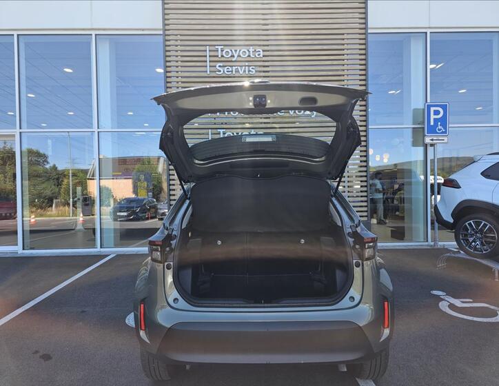 Toyota Yaris Cross 9