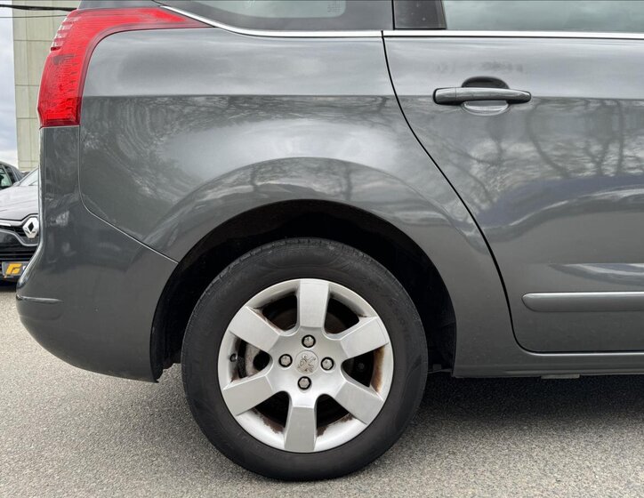 Peugeot 5008 16