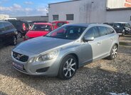 Volvo V60 Kombi 2,4 l 158 kw