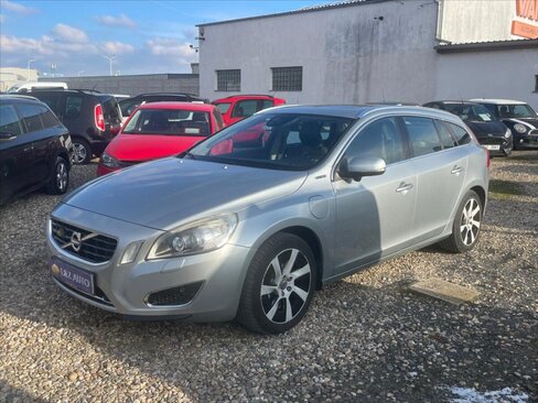 Volvo V60 Kombi 2,4 l 158 kw