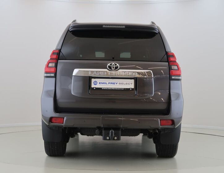 Toyota Land Cruiser 6