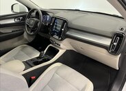 Volvo XC40 SUV / Terénní 1,5 l 120 kw