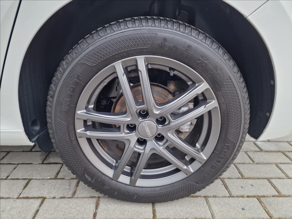 Škoda Scala Hatchback 999,0 70 kw