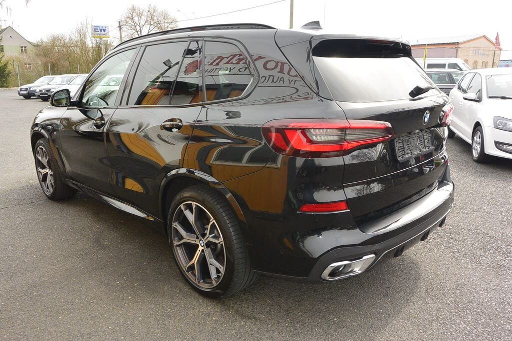 BMW X5 SUV / Terénní 3,0 l 250 kw