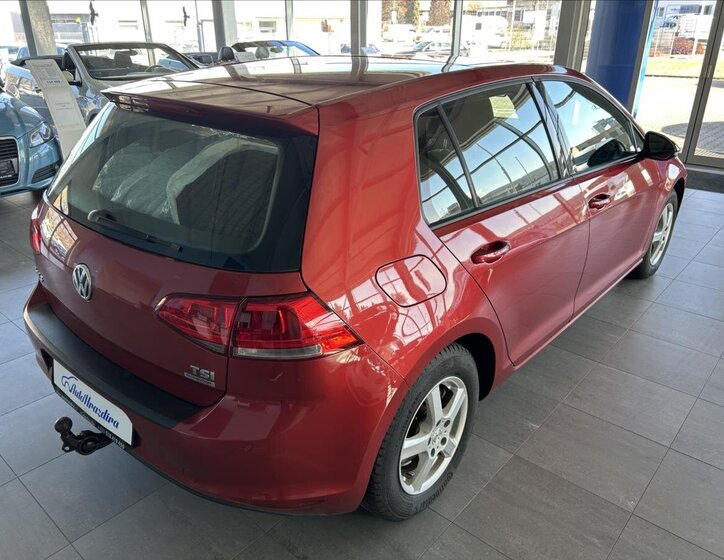 Volkswagen Golf Hatchback 1,2 l 77 kw