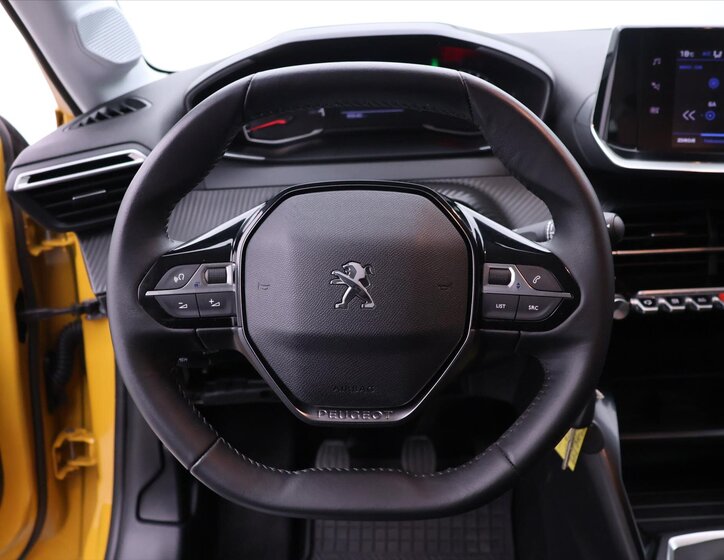 Peugeot 208 Hatchback 1,2 l 74 kw