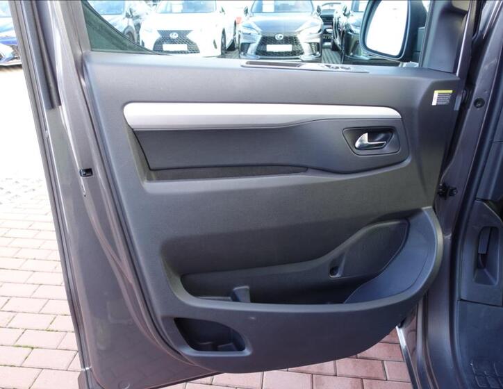 Toyota ProAce Verso 17