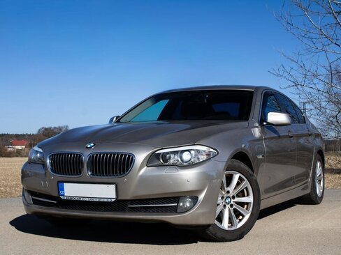 BMW Řada 5 Sedan / Limuzína 2,0 l 120 kw