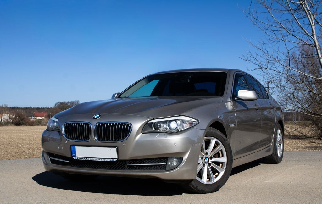 BMW Řada 5 Sedan / Limuzína 2,0 l 120 kw