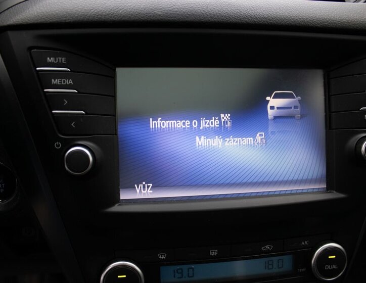 Toyota Avensis Kombi 1,6 l 82 kw