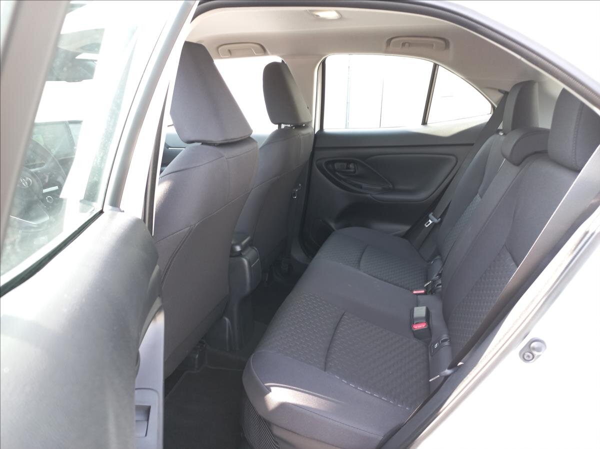 Toyota Yaris Cross CUV 1,5 l 68 kw