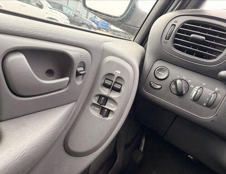 Chrysler Grand Voyager MPV 2,8 l 110 kw