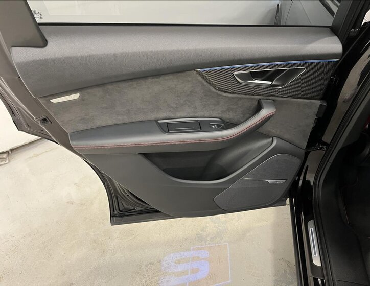 Audi SQ7 Kombi 4,0 l 320 kw