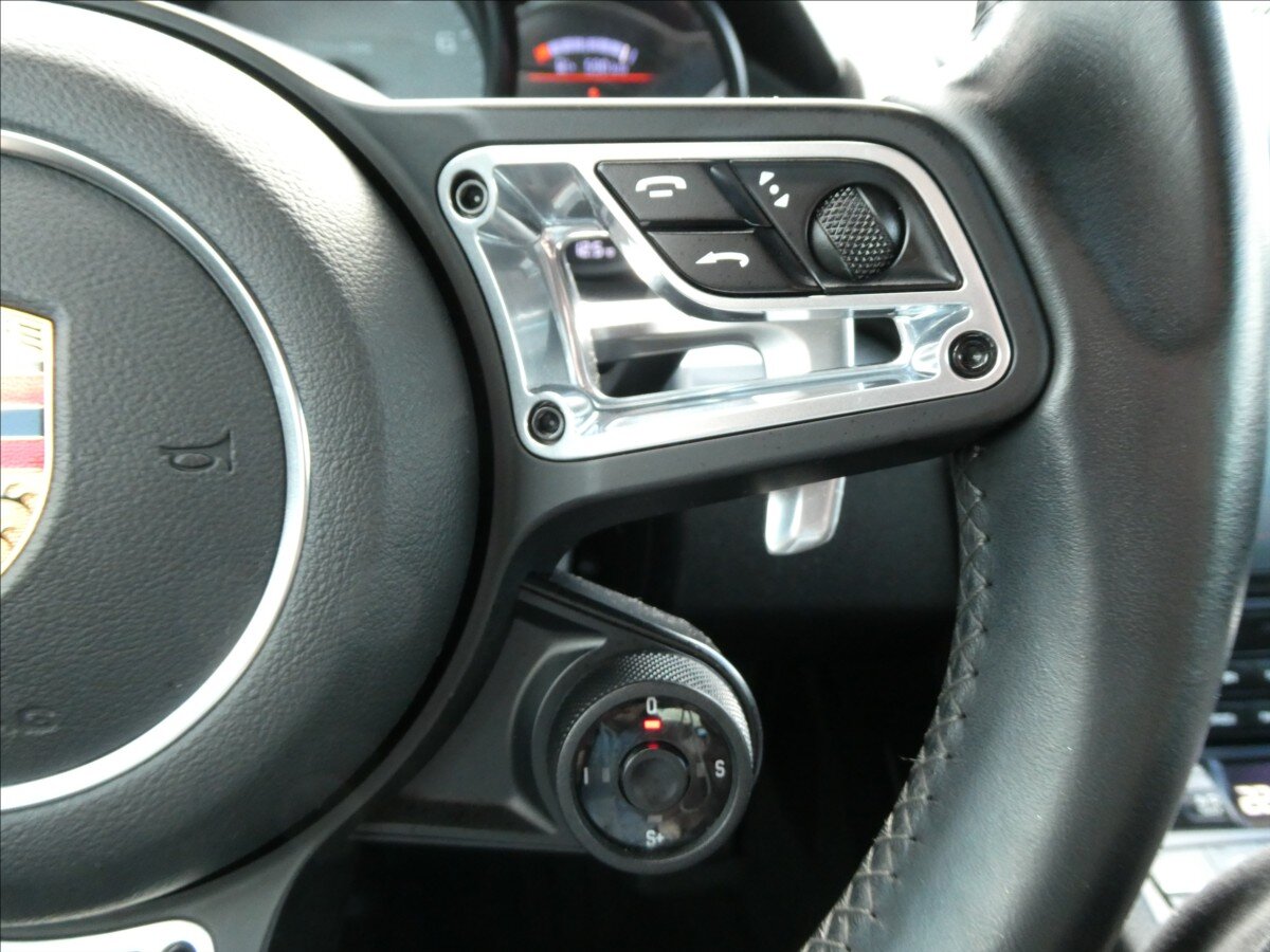 Porsche Cayman Kupé 2,5 l 257 kw