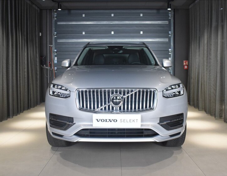 Volvo XC90 SUV / Terénní 2,0 l 173 kw