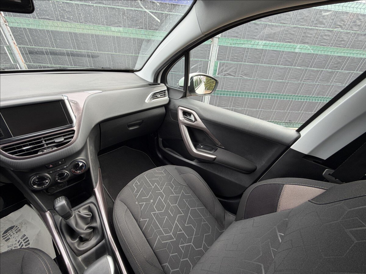 Peugeot 2008 Kombi 1,2 l 60 kw