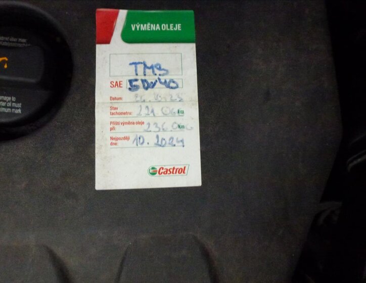 Mitsubishi Outlander SUV / Terénní 2,0 l 103 kw