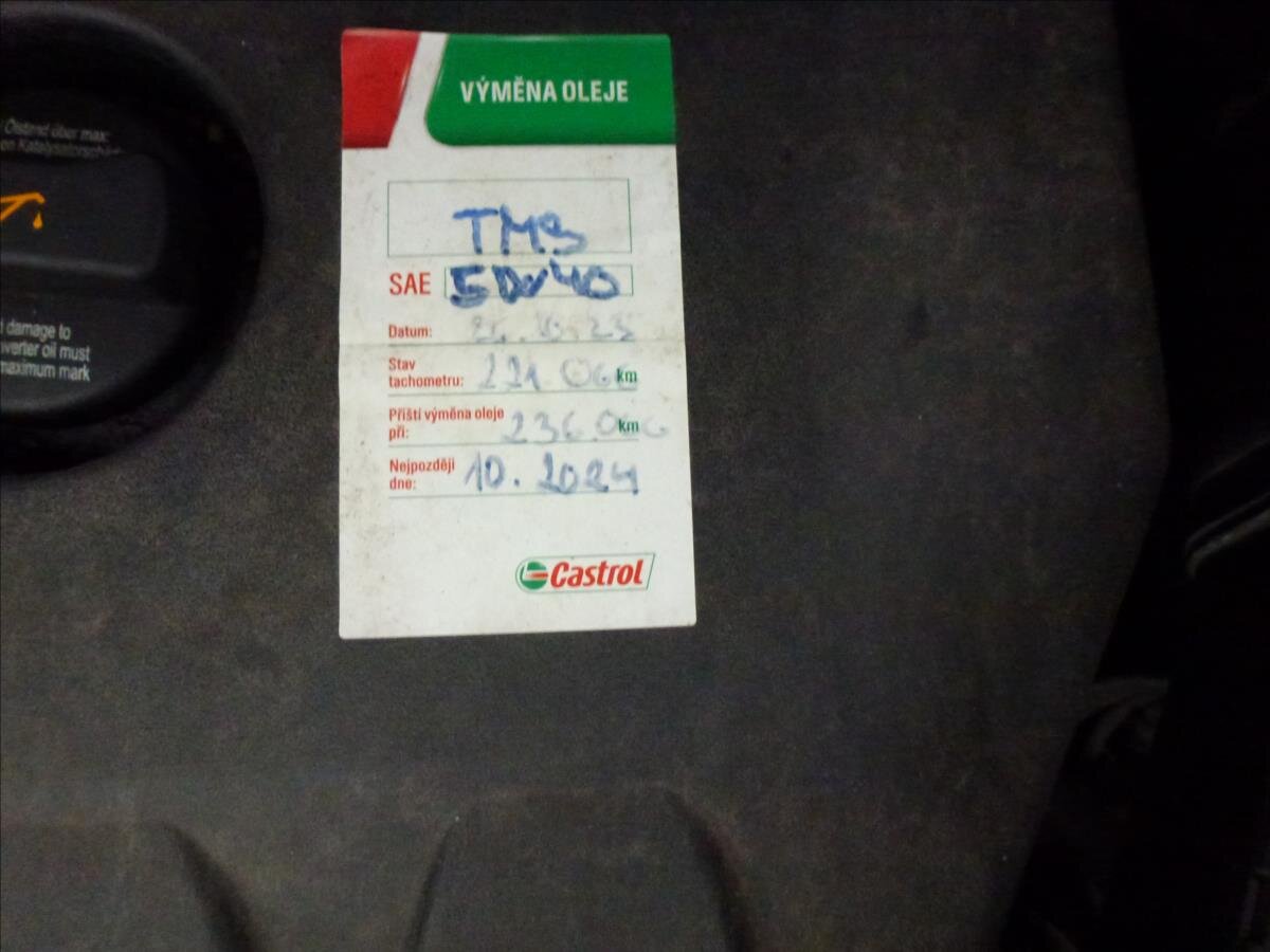 Mitsubishi Outlander SUV / Terénní 2,0 l 103 kw