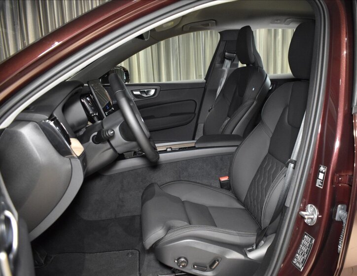 Volvo XC60 SUV / Terénní 2,0 l 184 kw