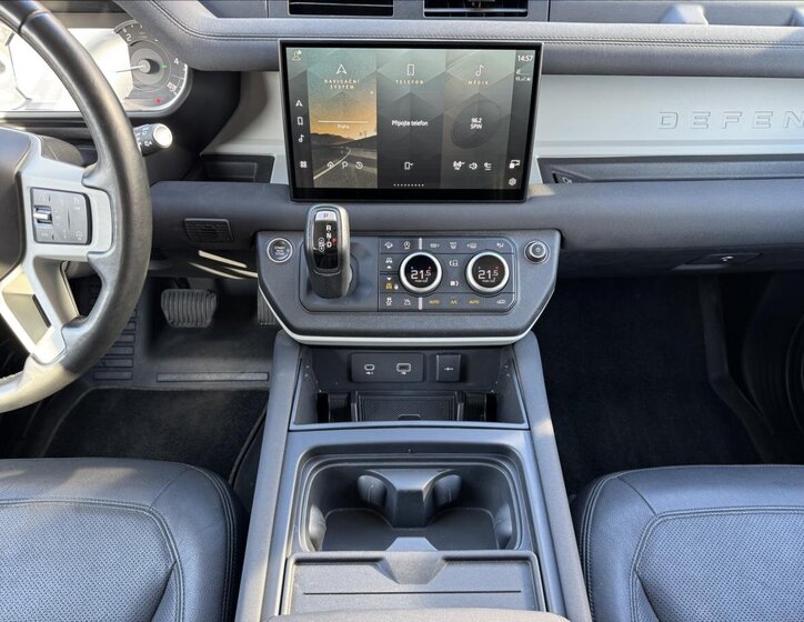 Land Rover Defender SUV / Terénní 3,0 l 221 kw