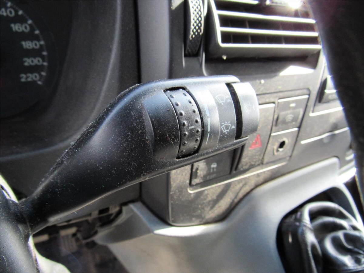 Ford Transit Skříň 2,2 l 74 kw