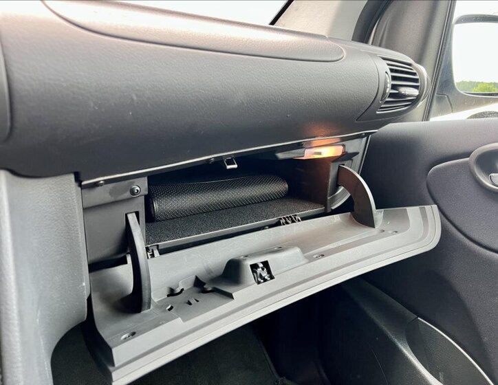 Mercedes-Benz Vaneo MPV 1,7 l 67 kw