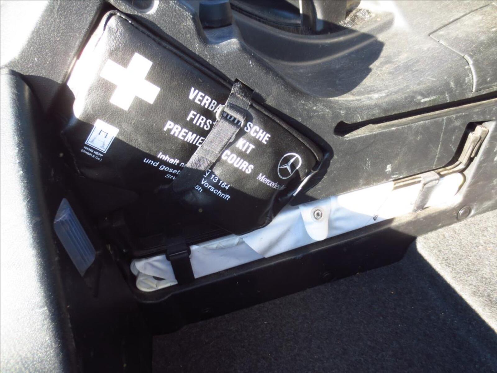 Mercedes-Benz SLK 23