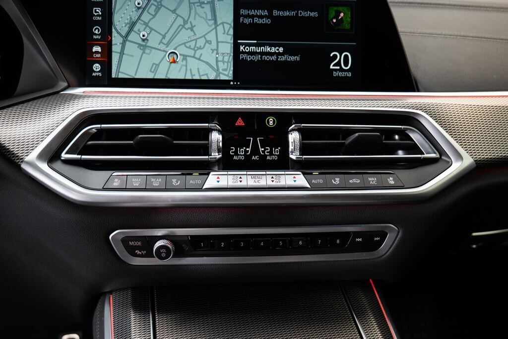 BMW X5 SUV / Terénní 3,0 l 250 kw