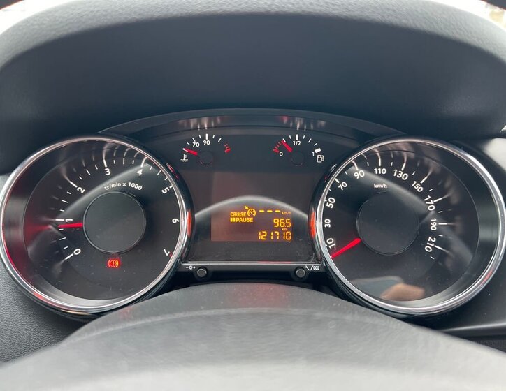 Peugeot 3008 SUV 1,6 l 88 kw