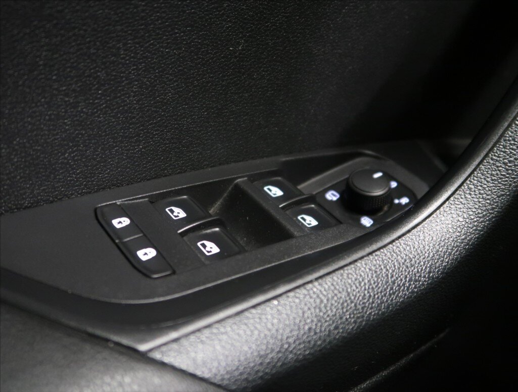 Škoda Karoq SUV 1,5 l 110 kw