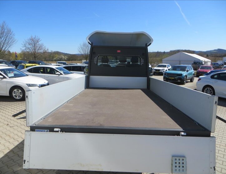 Peugeot Boxer Valník 2,2 l 121 kw