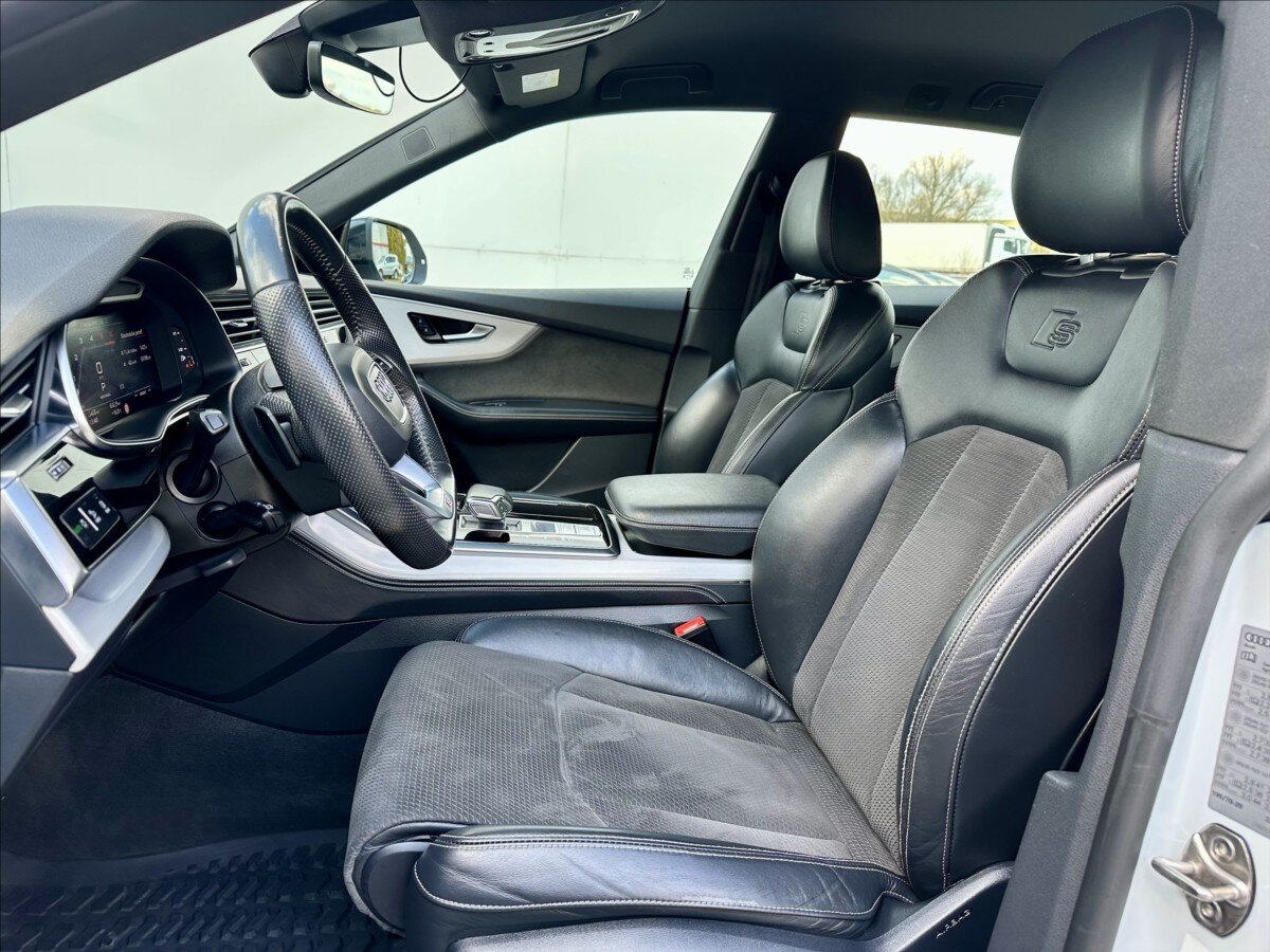 Audi SQ8 SUV / Terénní 4,0 l 320 kw
