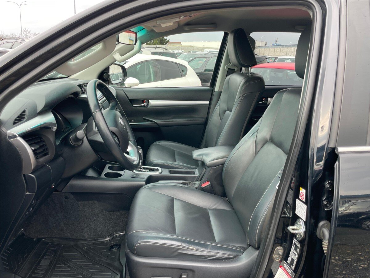 Toyota Hilux Pick-up 2,4 l 110 kw