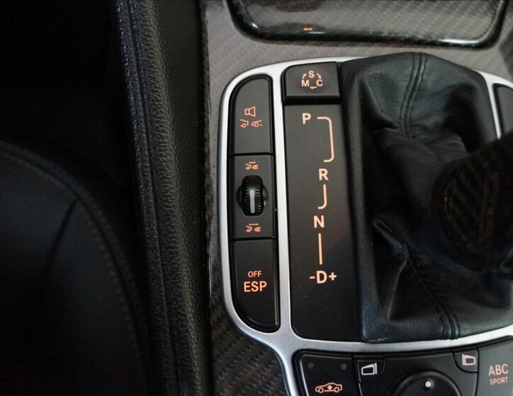 Mercedes-Benz SL Kabriolet 5,5 l 471 kw