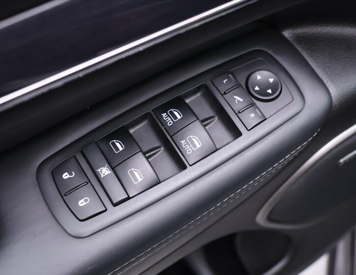 Jeep Grand Cherokee 17