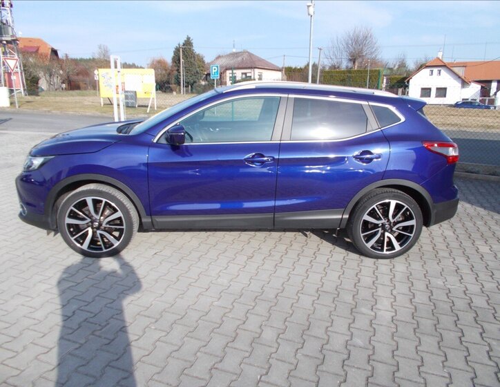 Nissan Qashqai SUV / Terénní 1,6 l 120 kw