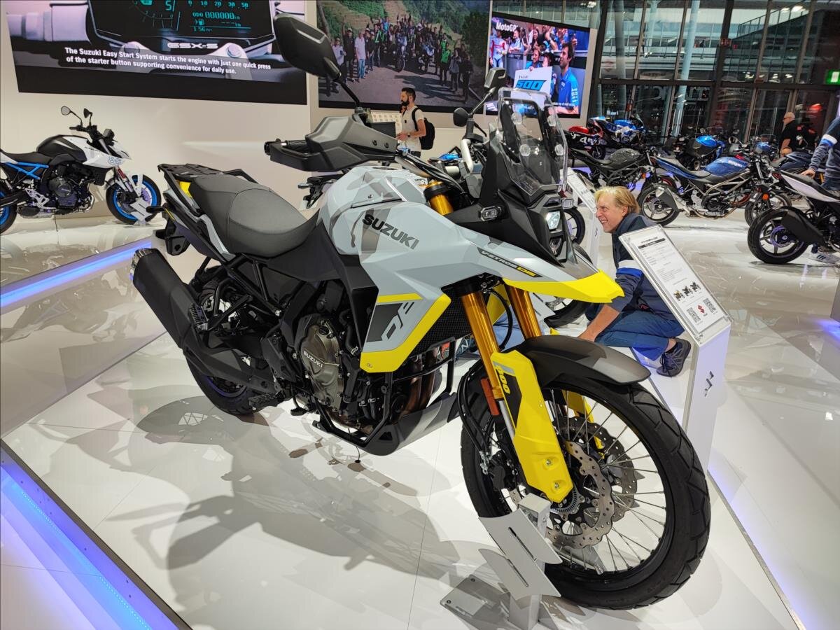 Suzuki Ostatní Ostatní 776,0 61 kw