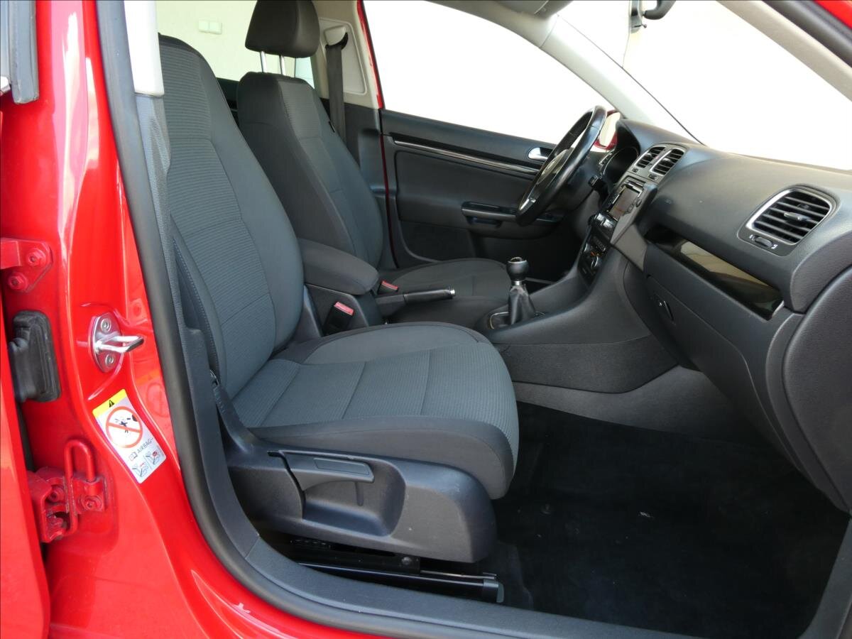 Volkswagen Golf Kombi 1,6 l 77 kw