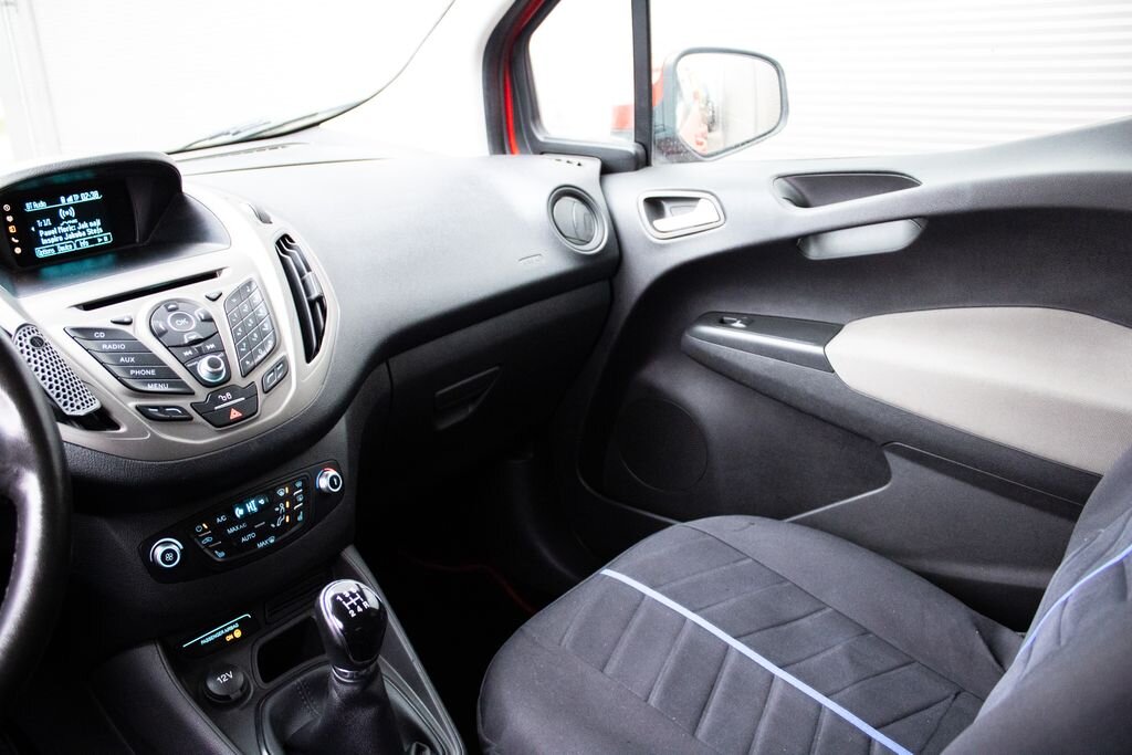 Ford Tourneo Courier MPV 998,0 74 kw