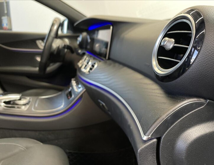 Mercedes-Benz Třídy E Sedan 3,0 l 270 kw