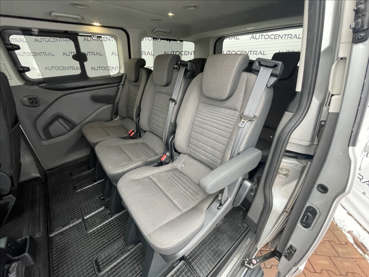 Ford Tourneo Custom MPV 2,0 l 96 kw