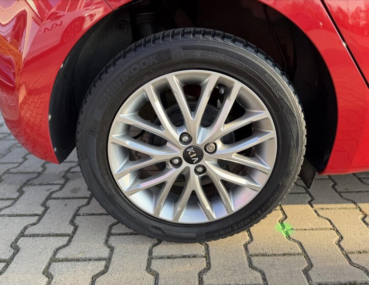 KIA Rio Hatchback 1,4 l 73 kw