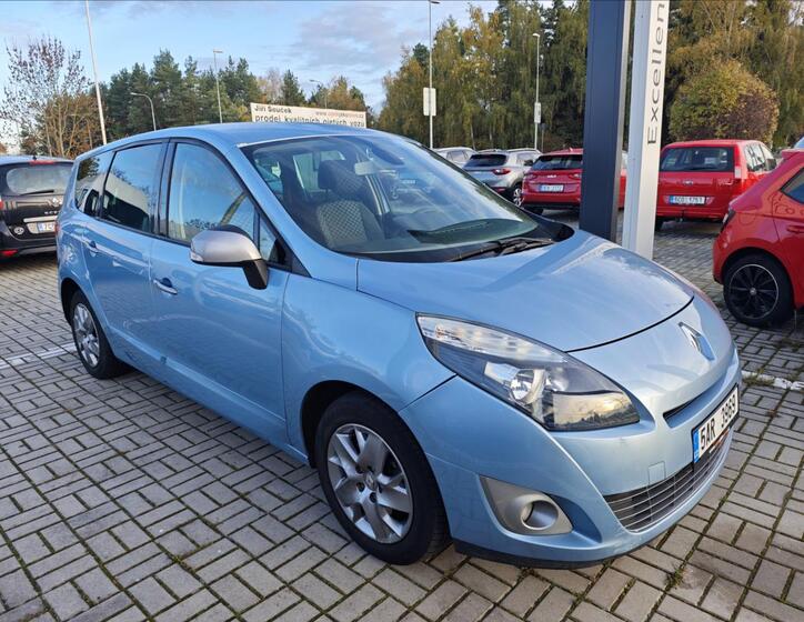 Renault Grand Scénic 8